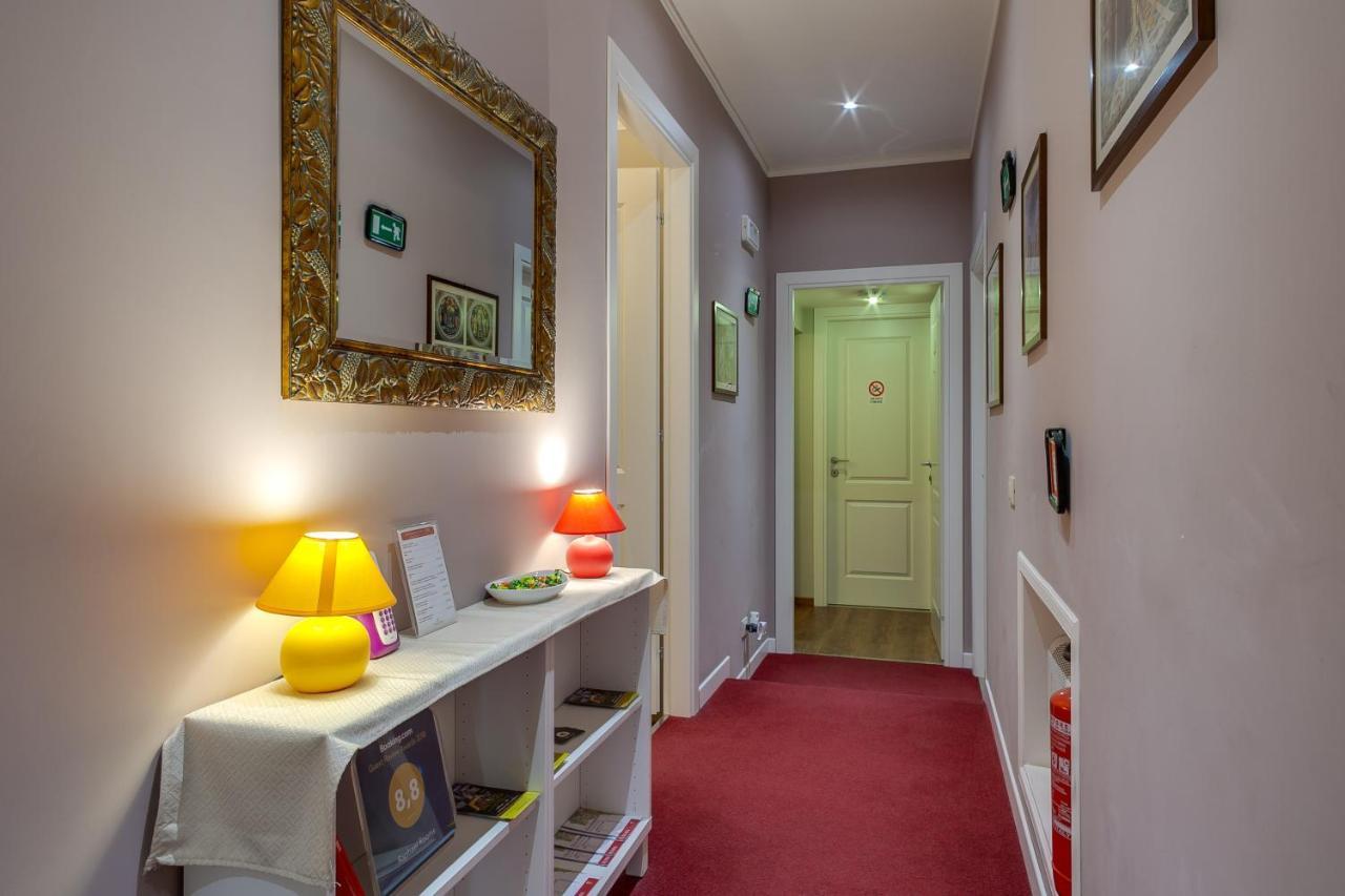 Raphael Rooms Рим Экстерьер фото